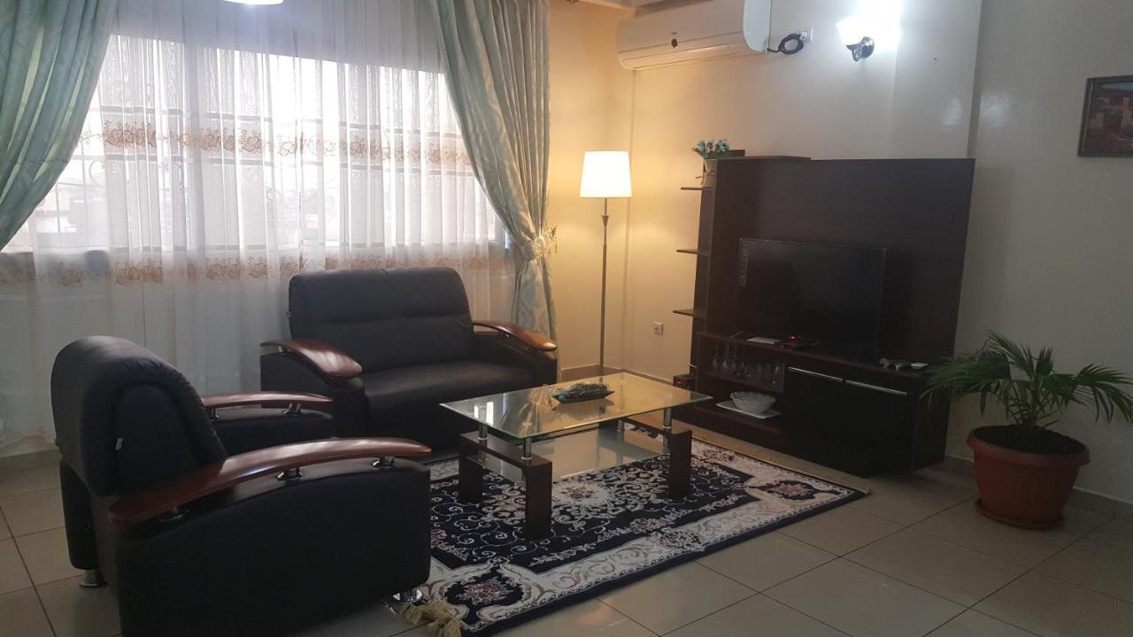 Yaoundé Residences Hotelieres Micheline Et Emile Bastos מראה חיצוני תמונה