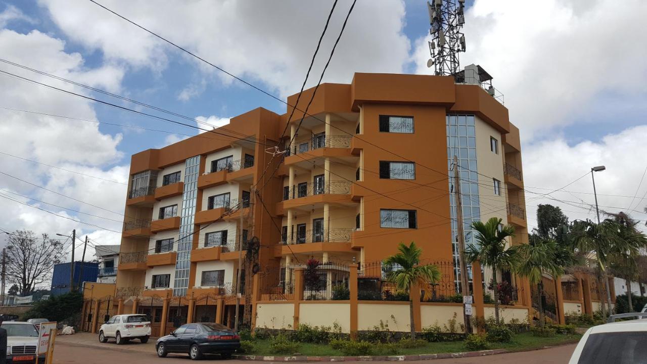 Yaoundé Residences Hotelieres Micheline Et Emile Bastos מראה חיצוני תמונה