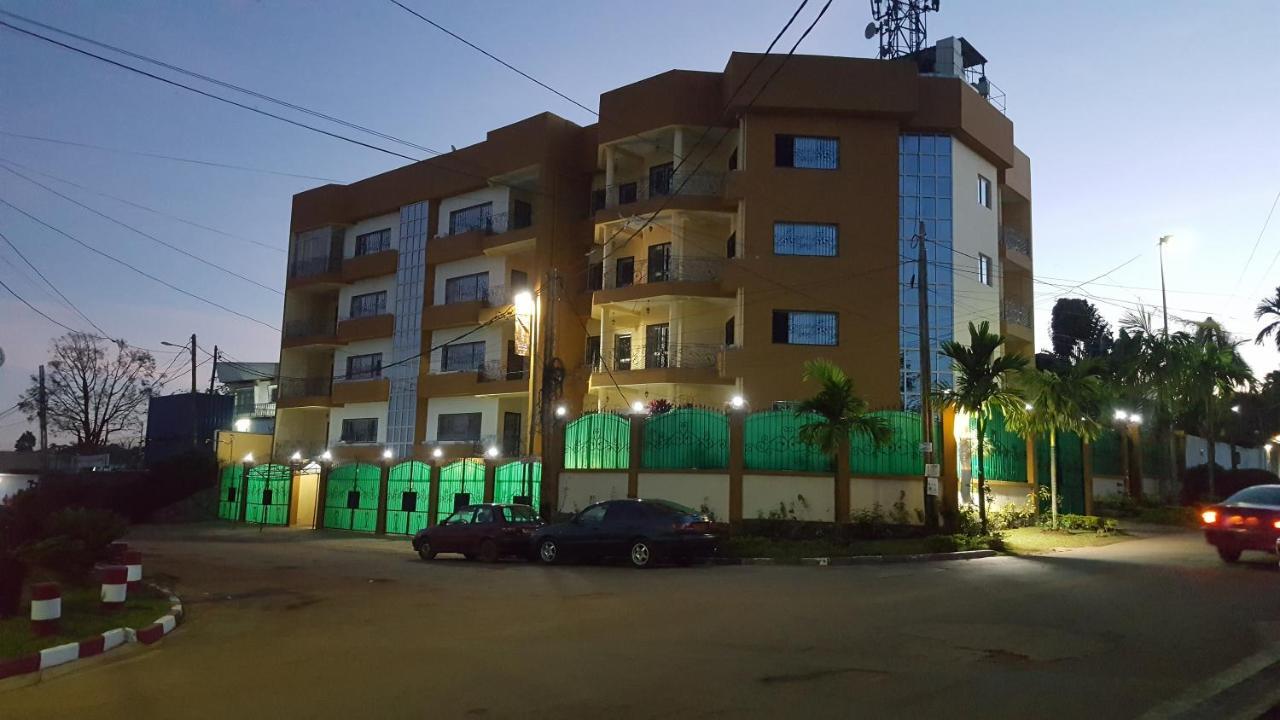 Yaoundé Residences Hotelieres Micheline Et Emile Bastos מראה חיצוני תמונה