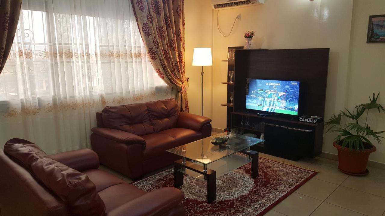 Yaoundé Residences Hotelieres Micheline Et Emile Bastos מראה חיצוני תמונה