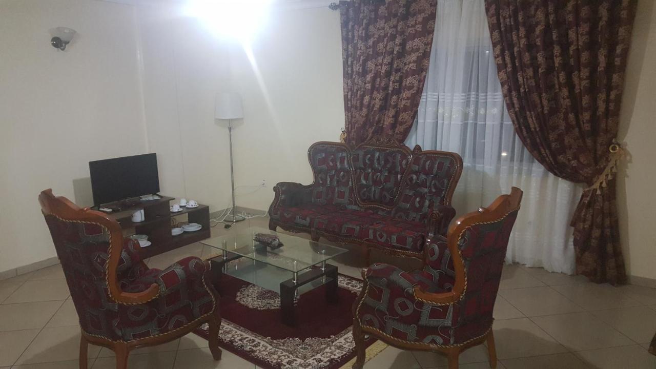 Yaoundé Residences Hotelieres Micheline Et Emile Bastos מראה חיצוני תמונה