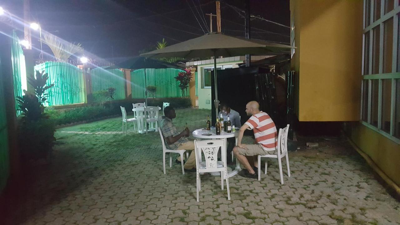 Yaoundé Residences Hotelieres Micheline Et Emile Bastos מראה חיצוני תמונה