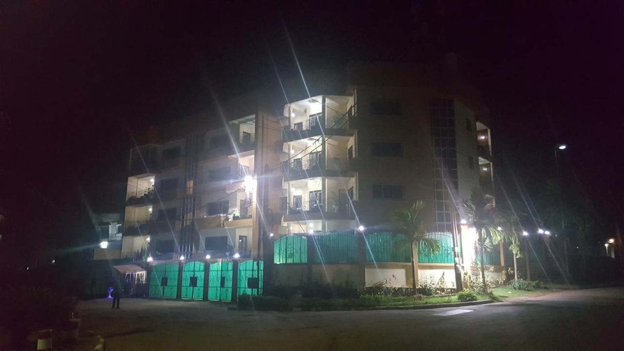 Yaoundé Residences Hotelieres Micheline Et Emile Bastos מראה חיצוני תמונה