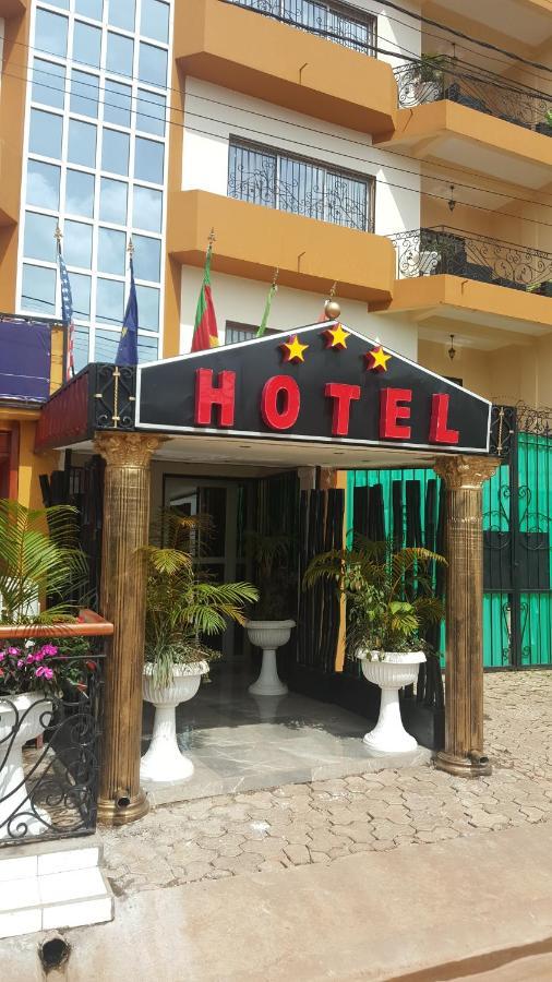 Yaoundé Residences Hotelieres Micheline Et Emile Bastos מראה חיצוני תמונה